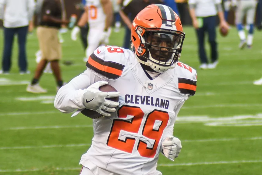 Duke Johnson Jr._(36637716041)