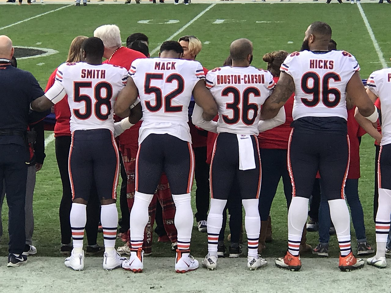 Mack Smith Bears Defense