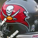 Tampa Bay Buccaneers Helm JPP