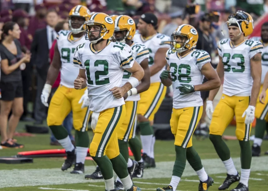 Aaron Rodgers (36287108280)