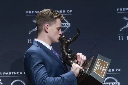 NY: 2019 Heisman Memorial Trophy Quarterback Joe Burrow of the LSU Tigers winner of the 85th annual Heisman Memorial Tro