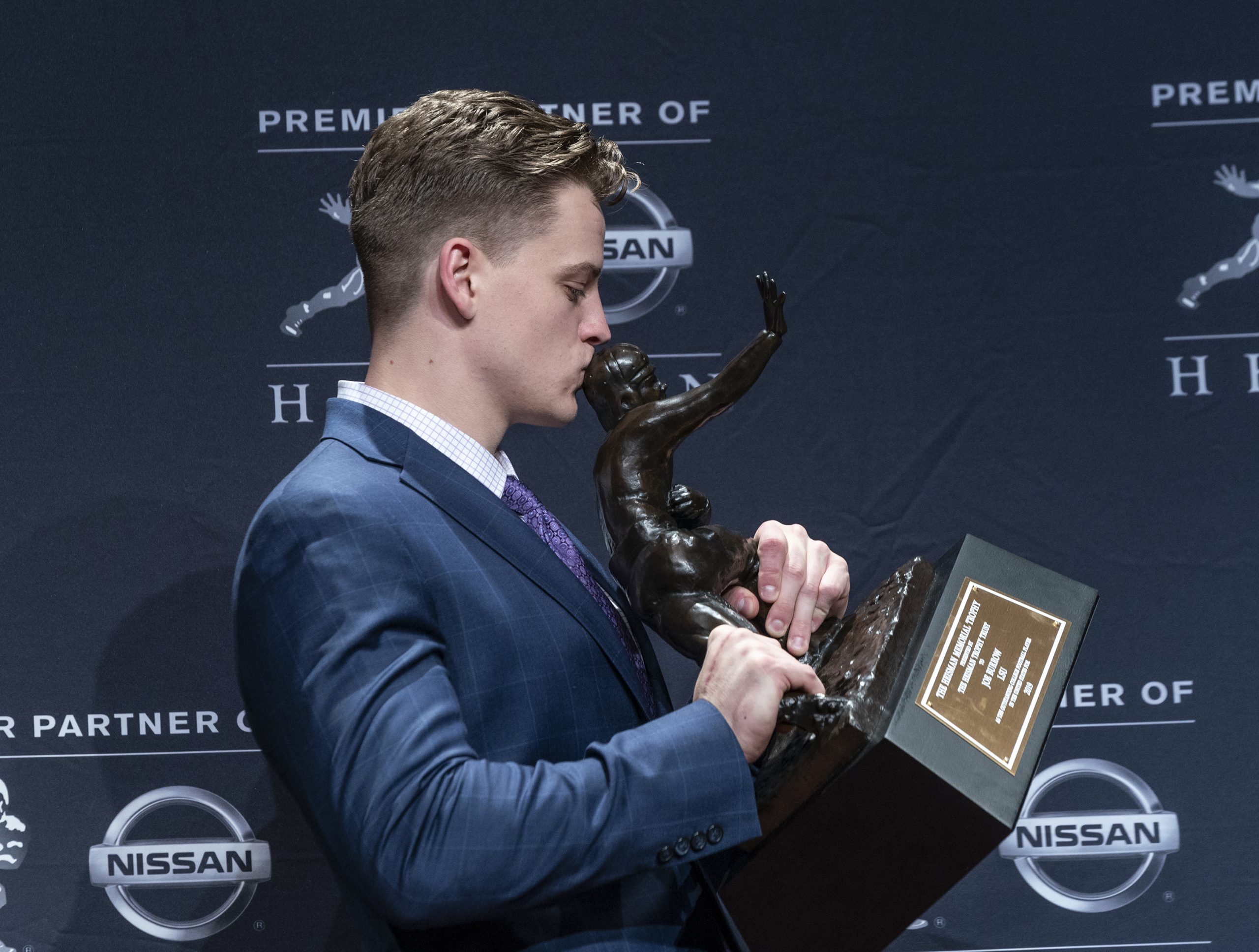 NY: 2019 Heisman Memorial Trophy Quarterback Joe Burrow of the LSU Tigers winner of the 85th annual Heisman Memorial Tro