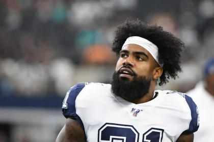 Dallas Cowboys Ezekiel Elliot prior to the Miami Dolphins NFL, American Football Herren, USA game AT&T Stadium in Arling