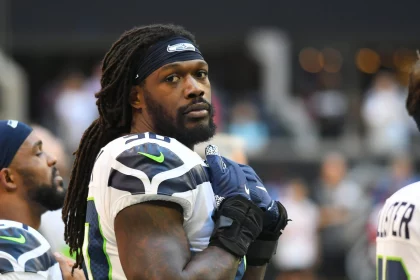 ATLANTA, GA - OCTOBER 27: Seattle Seahawks Linebacker Jadeveon Clowney (90) before the NFL, American Football Herren, US