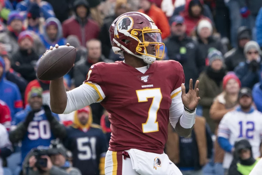 ORCHARD PARK, NY - NOVEMBER 03: Washington Redskins Quarterback Dwayne Haskins (7) throws the ball during the first half