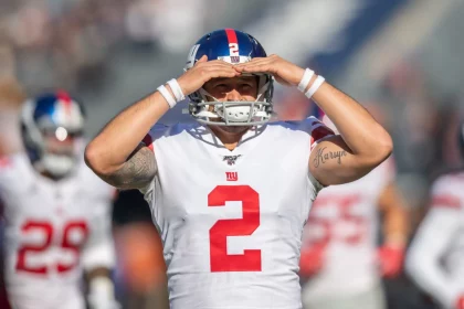 CHICAGO, IL - NOVEMBER 24: New York Giants Place Kicker Aldrick Rosas (2) warms up prior to an NFL, American Football He