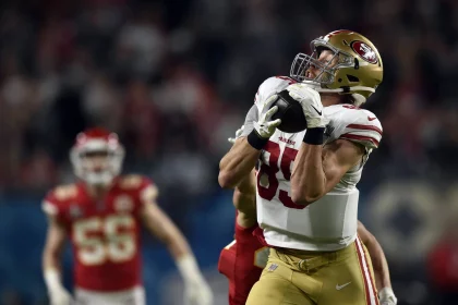February 2, 2020, Miami Gardens, FL, USA: San Francisco 49ers tight end George Kittle (85) catches a pass deep in Kansas