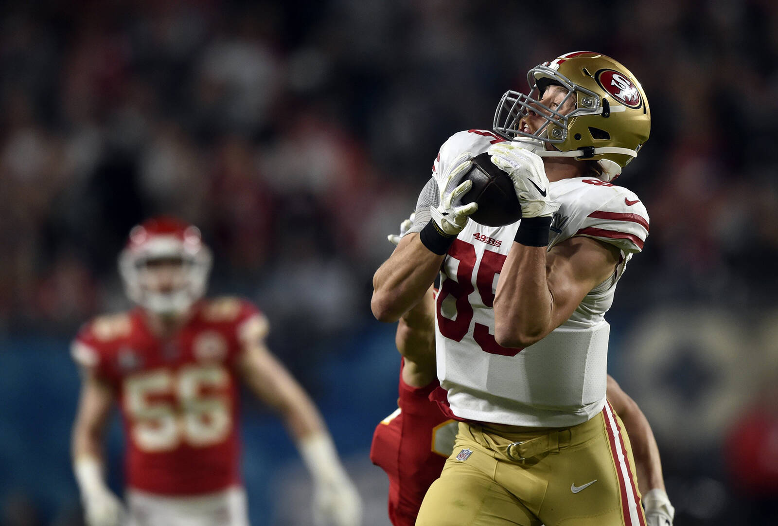 February 2, 2020, Miami Gardens, FL, USA: San Francisco 49ers tight end George Kittle (85) catches a pass deep in Kansas