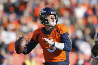 DENVER, CO - DECEMBER 29: Denver Broncos Quarterback Drew Lock (3) looks to pass during a regular season game between th