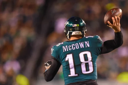 JAN 05, 2020 : Philadelphia Eagles quarterback Josh McCown (18) passes in the 3rd quarter during the NFC wild card matc