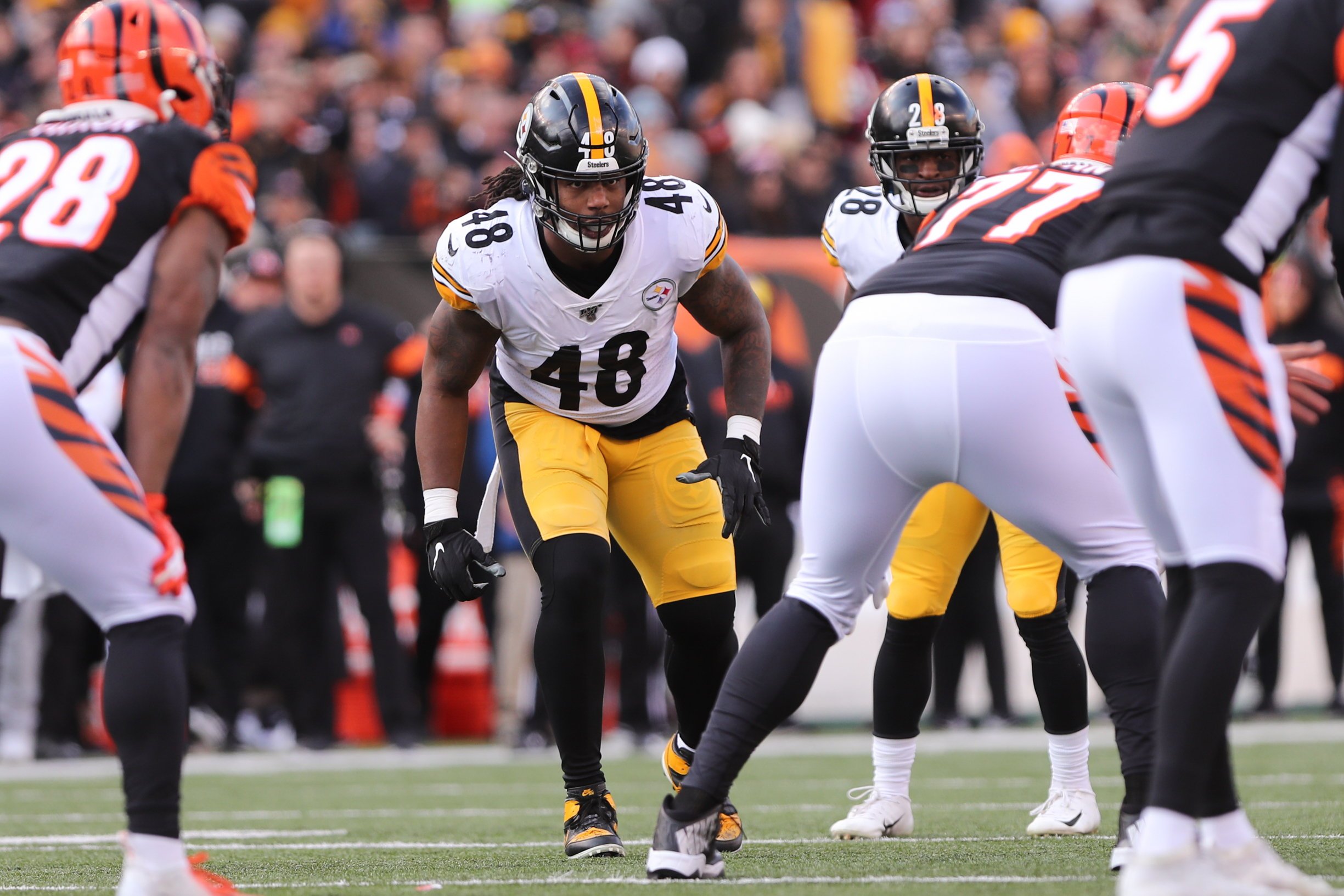 CINCINNATI, OH - NOVEMBER 24: Pittsburgh Steelers outside linebacker Bud Dupree (48) in action during the game against t