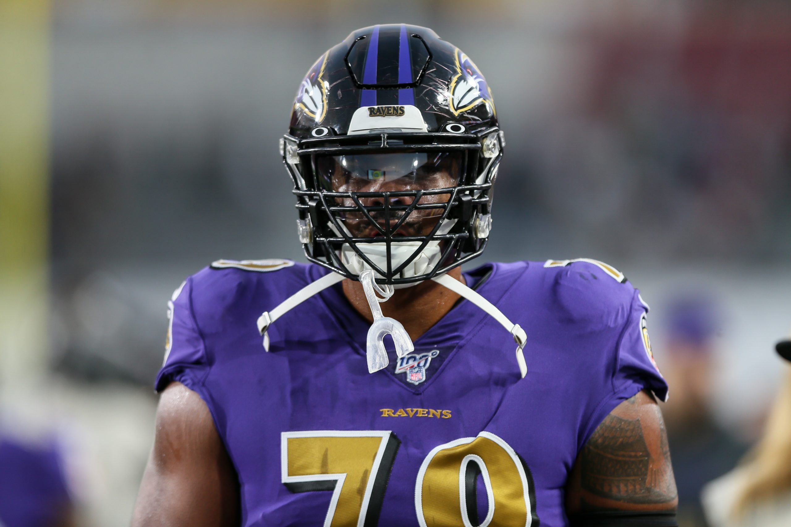 LOS ANGELES, CA - NOVEMBER 25: Baltimore Ravens offensive tackle Ronnie Stanley (79) before the Baltimore Ravens vs Los