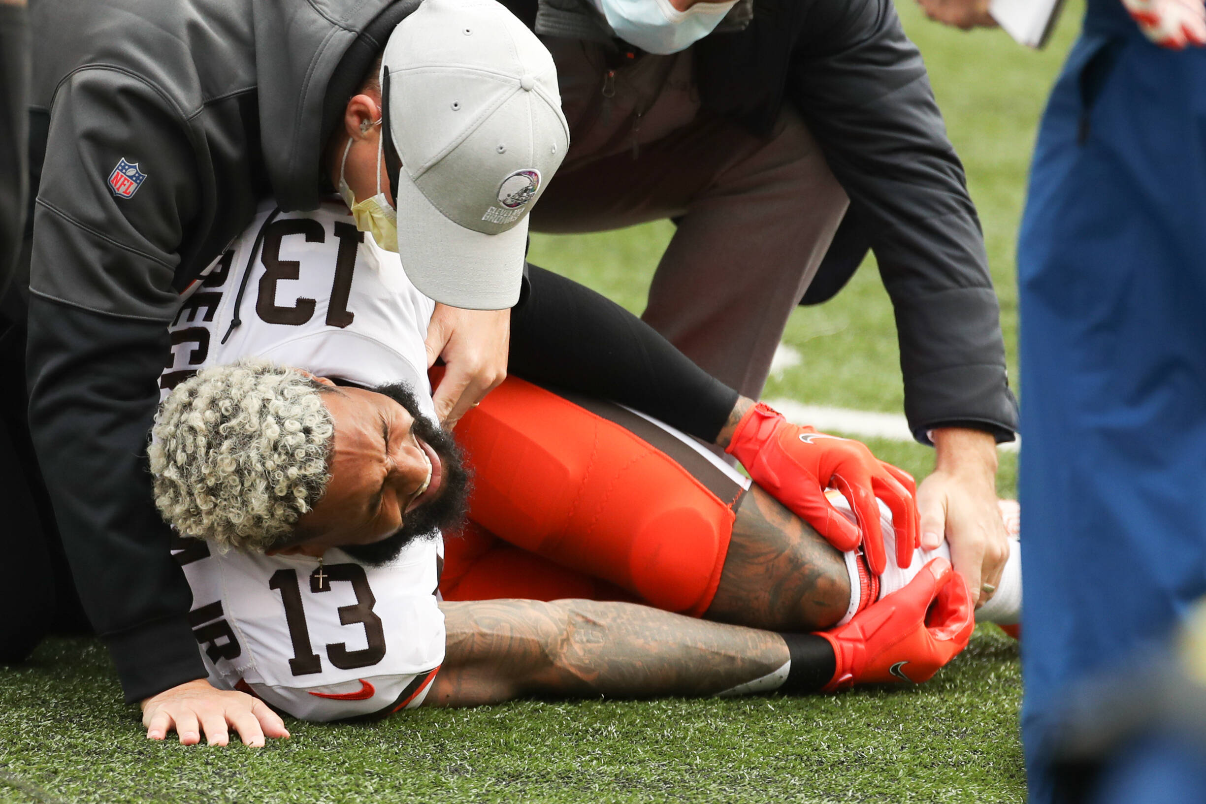 CINCINNATI, OH - OCTOBER 25: Cleveland Browns wide receiver Odell Beckham Jr. (13) injures his leg during the game agai