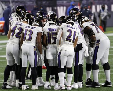 FOXBOROUGH, MA - NOVEMBER 15: The Ravens huddle up during a game between the New England Patriots and the Baltimore Rave