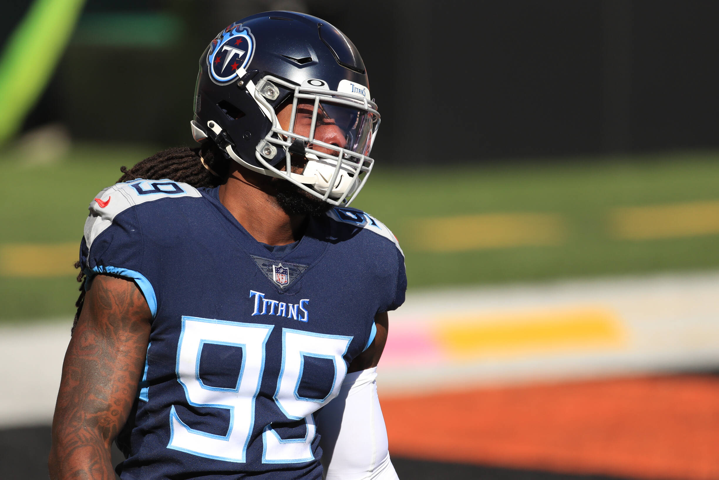 CINCINNATI, OH - NOVEMBER 01: Tennessee Titans outside linebacker Jadeveon Clowney (99) warms up before the game against