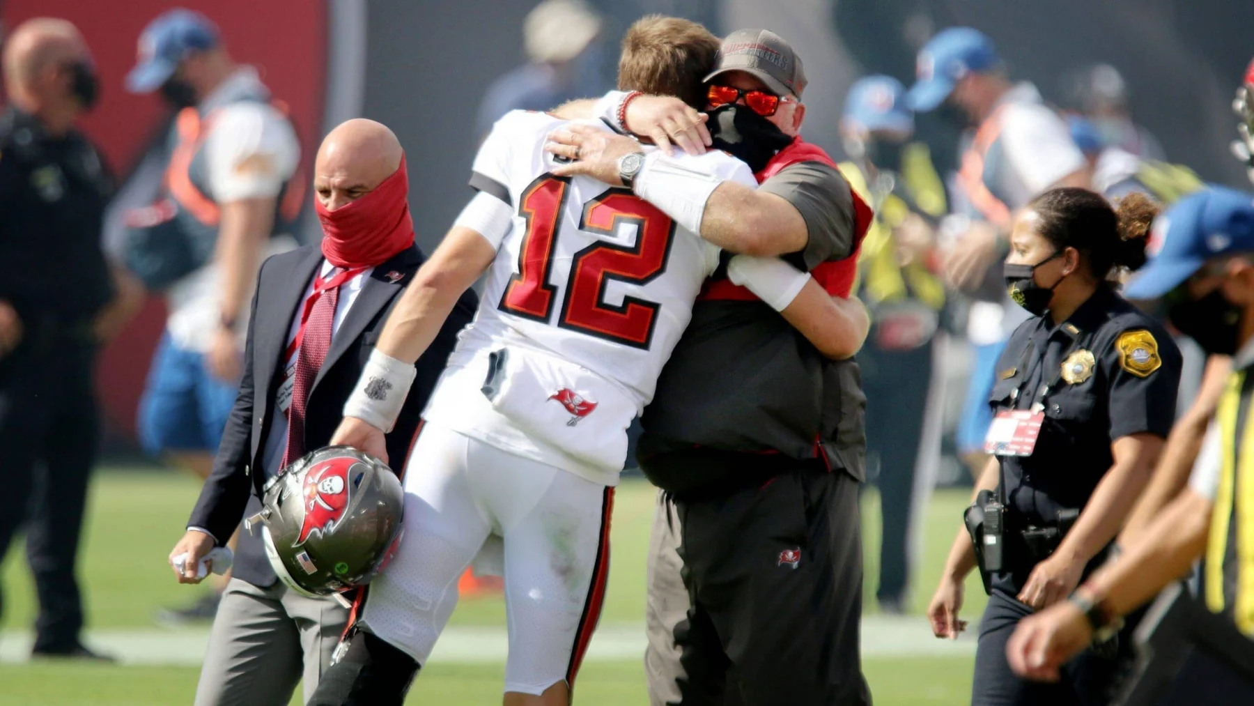 January 27, 2021, USA: It hasn t been all hugs and grins for Tom Brady and Bruce Arians this season, but that s part of