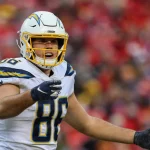 KANSAS CITY, MO - DECEMBER 29: Los Angeles Chargers tight end Hunter Henry (86) disputes a call in the fourth quarter of