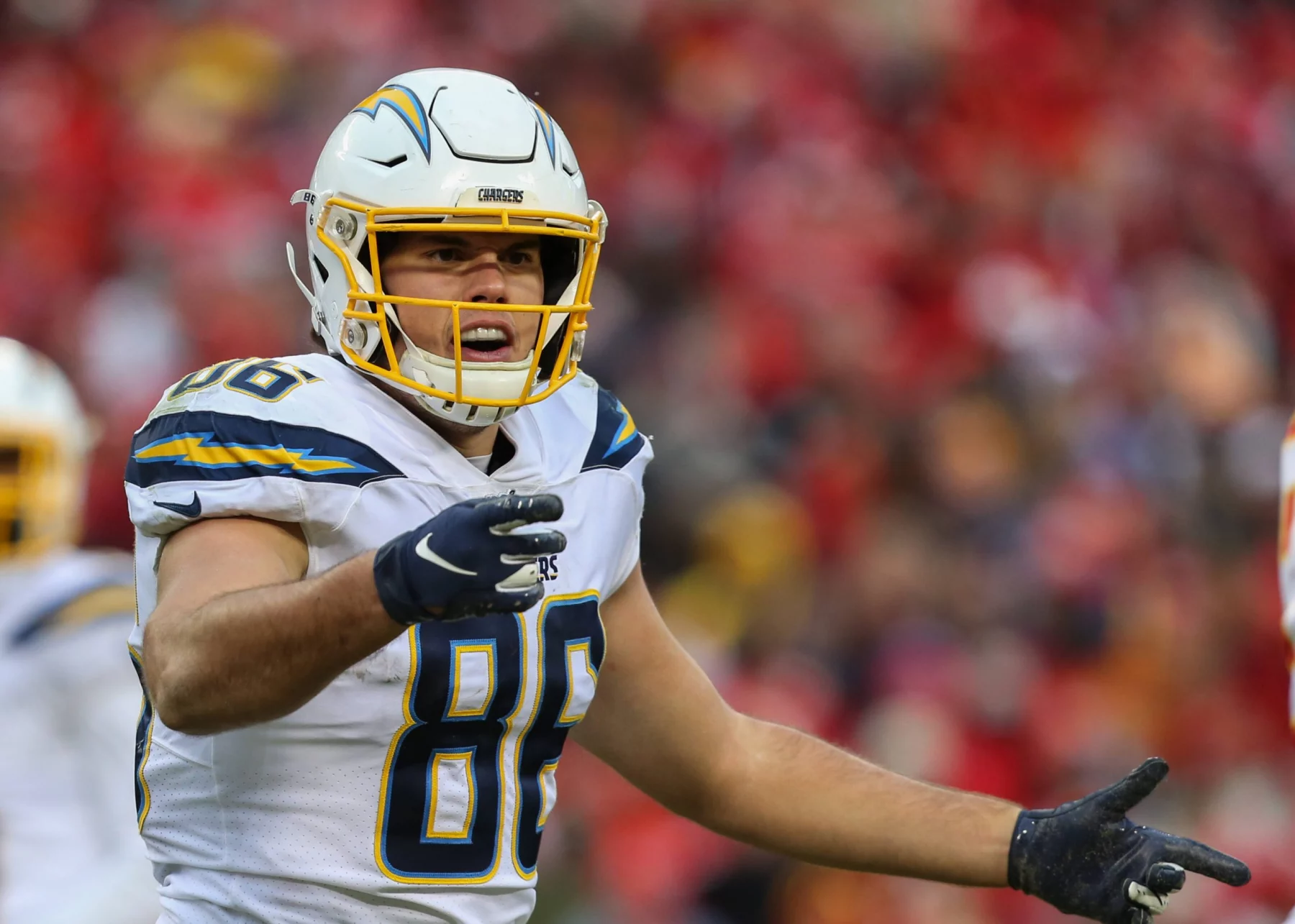 KANSAS CITY, MO - DECEMBER 29: Los Angeles Chargers tight end Hunter Henry (86) disputes a call in the fourth quarter of