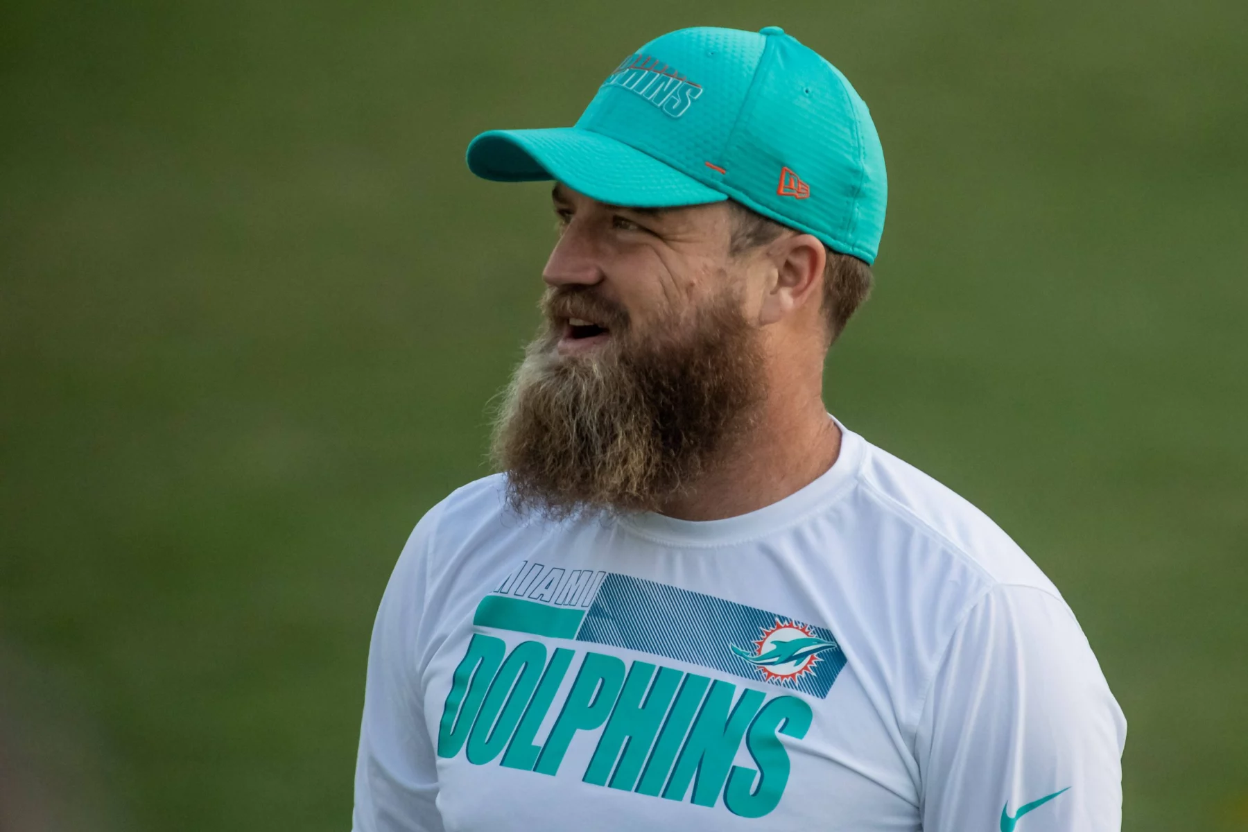 September 24, 2020, Jacksonville, Florida, USA: Miami Dolphins quarterback RYAN FITZPATRICK (14) walks off the field du
