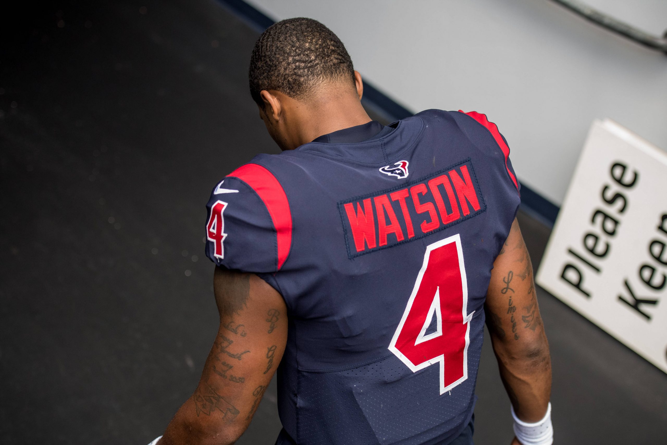 Watson Trade: Houston Texans quarterback Deshaun Watson (4) enters the tunnel after an NFL, American Football Herr