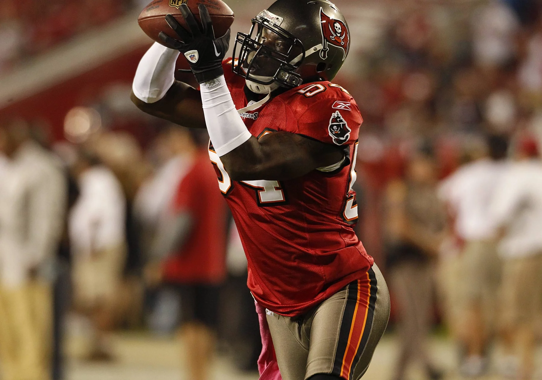 Geno Hayes of the Buccaneers during the regular season game between the Indianapolis Colts and the Tampa Bay Buccaneers at Raymond James Stadium in Tampa, FL. NFL American Football Herren USA