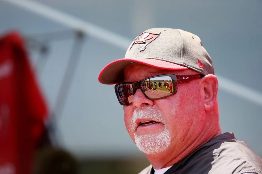 May 25, 2021, TAMPA, Florida, USA: Tampa Bay Buccaneers head coach Bruce Arians attends a team practice on Tuesday, May