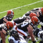 BALTIMORE, MD - SEPTEMBER 13: Cleveland Browns quarterback Baker Mayfield (6) prepares to take the snap from center JC T