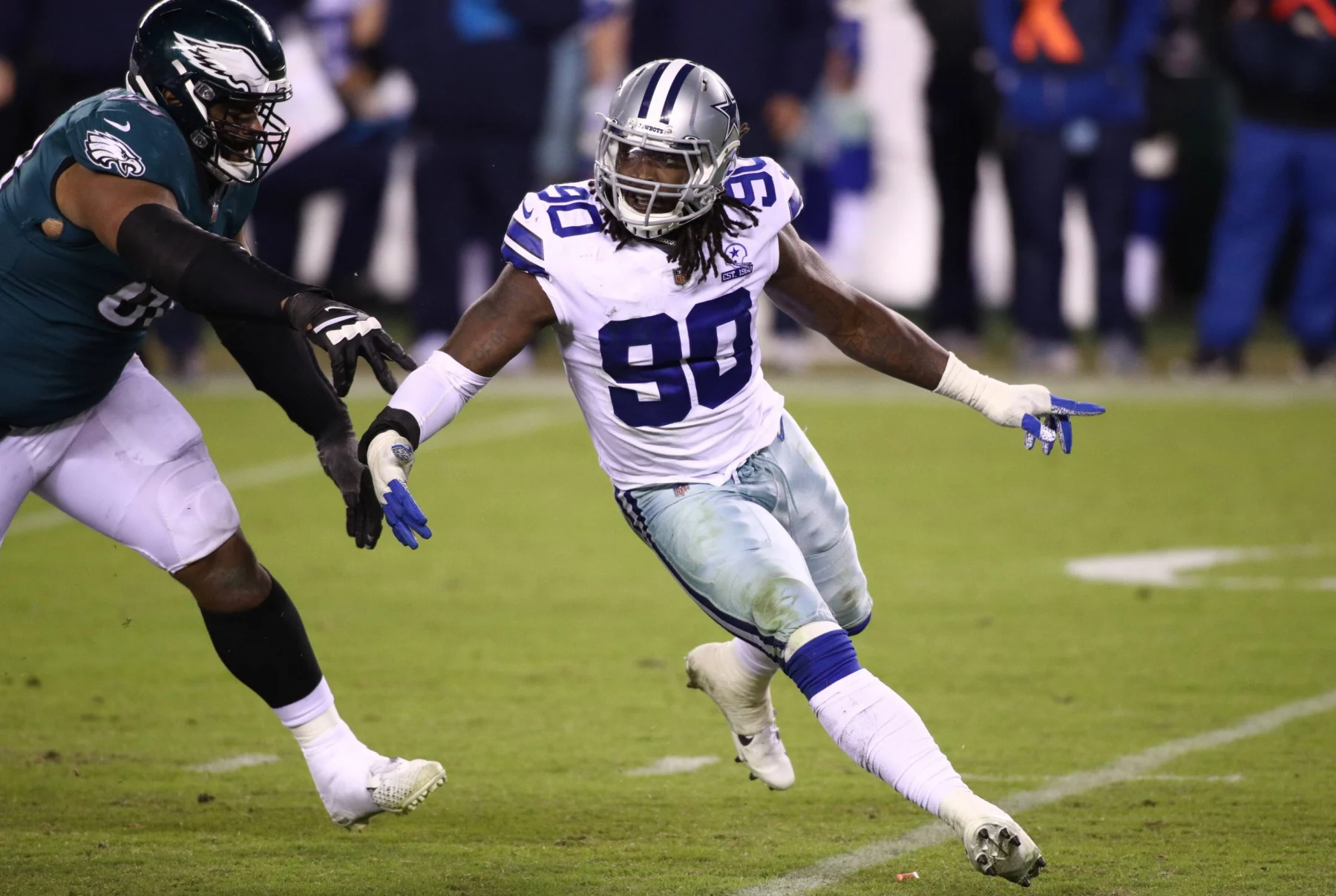 PHILADELPHIA, PA - NOVEMBER 01: Dallas Cowboys Defensive End DeMarcus Lawrence (90) rushes against Philadelphia Eagles O