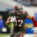 INGLEWOOD, CA - SEPTEMBER 26: Tampa Bay Buccaneers tight end Rob Gronkowski (87) catches the ball for a gain during a ga