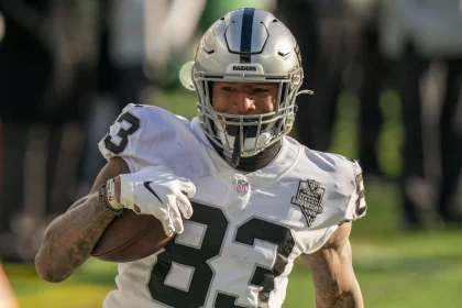 December 6, 2020, Las Vegas Raiders tight end Darren Waller (83) with the touchdown during the NFL, American Football He