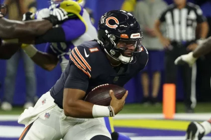INGLEWOOD, CA - SEPTEMBER 12: Justin Fields 1 of the Bears during an NFL, American Football Herren, USA game between the