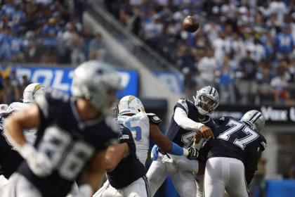 September 19, 2021 Dallas Cowboys quarterback Dak Prescott (4) throws a pass during the NFL, American Football Herren, U
