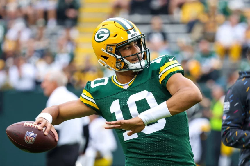 October 03, 2021: Green Bay Packers quarterback Jordan Love (10) warming up pregame during the NFL, American Football He