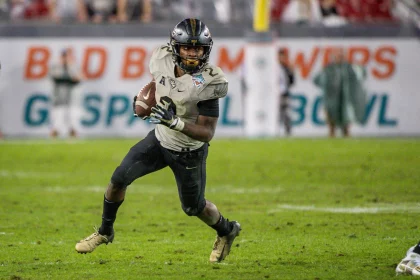 December 23, 2019 - Tampa, FL, U.S: UCF running back Otis Anderson (2) runs with the ball during 2nd
