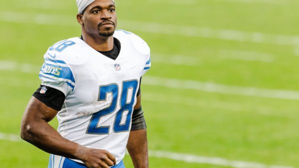 November 22, 2020: Detroit Lions running back Adrian Peterson (28) runs off the field after a loss to the Detroit Lions