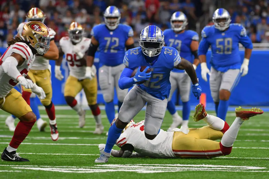 DETROIT, MI - SEPTEMBER 12: Detroit Lions running back D Andre Swift (32) accelerates after getting into the backfield d