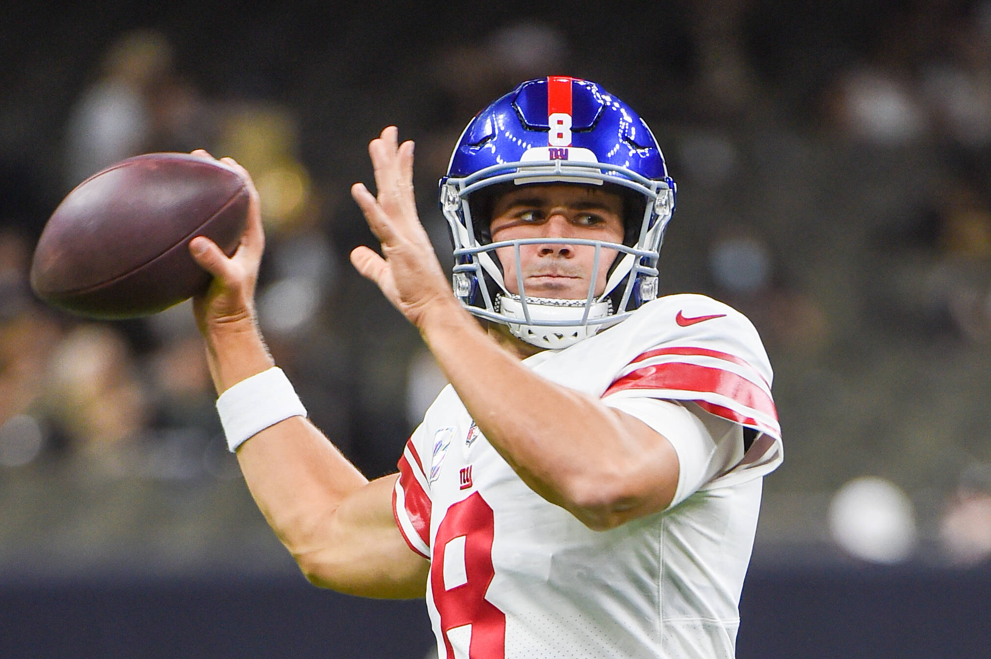 NEW ORLEANS, LA - OCTOBER 03: New York Giants quarterback Daniel Jones (8) warms up before the football game between the