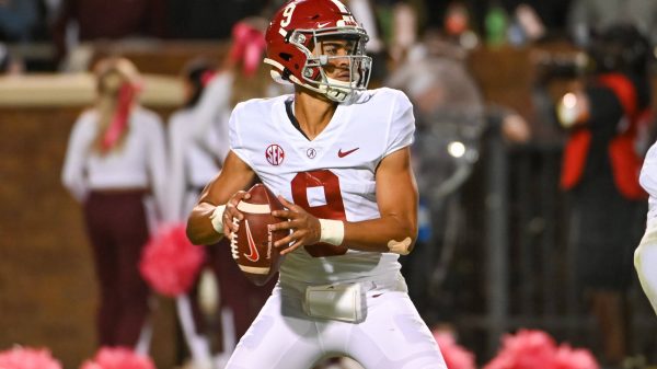 October 16, 2021: Alabama Crimson Tide quarterback Bryce Young (9) looks for a receiver during the NCAA, College League,