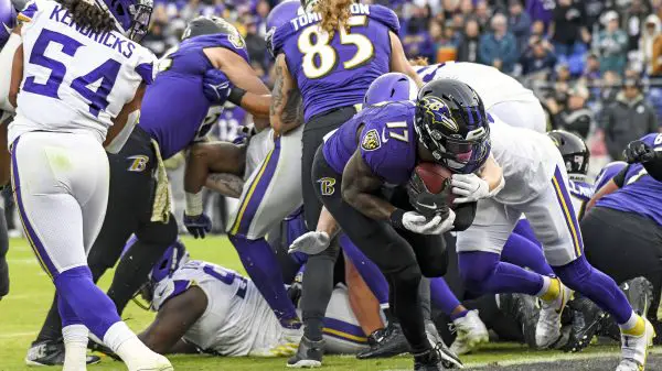 BALTIMORE, MD - NOVEMBER 07: Baltimore Ravens running back Le Veon Bell (17) scores on a rushing touchdown in the fourth