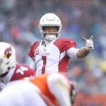 CHICAGO, IL - DECEMBER 05:Arizona Cardinals Quarterback Kyler Murray (1) points to the side during a NFL, American Footb