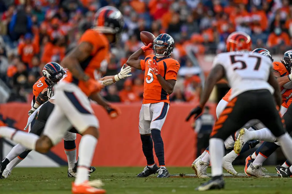 DENVER, CO - DECEMBER 19: Denver Broncos quarterback Teddy Bridgewater (5) passes during a game between the Denver Bronc