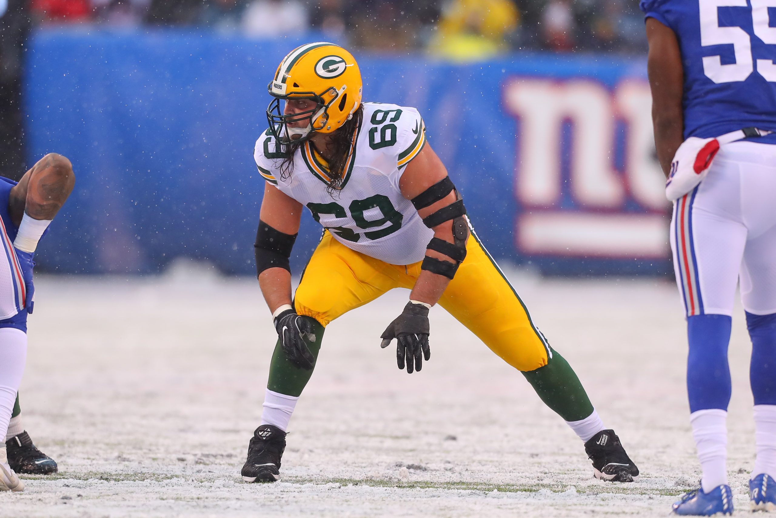 EAST RUTHERFORD, NJ - DECEMBER 01: Green Bay Packers offensive tackle David Bakhtiari (69) during the National Football
