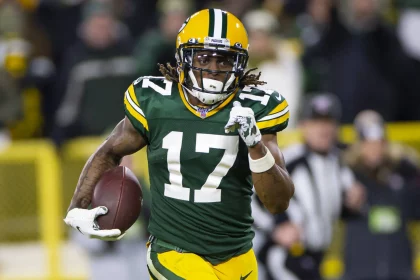 January 12, 2020: Green Bay Packers wide receiver Davante Adams 17 runs into the end zone after making a 40 yard touchdo