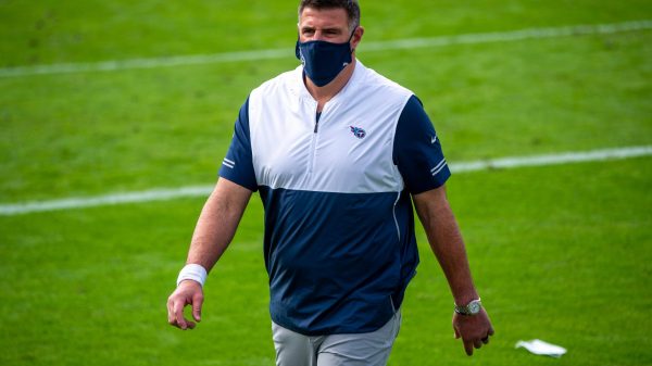 December 13, 2020, Jacksonville, Florida, USA: Tennessee Titans head coach MIKE VRABEL walks across the field during pre
