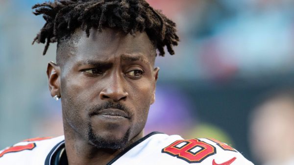 December 26, 2021: Tampa Bay Buccaneers wide receiver Antonio Brown (81) on the sideline during the fourth quarter again