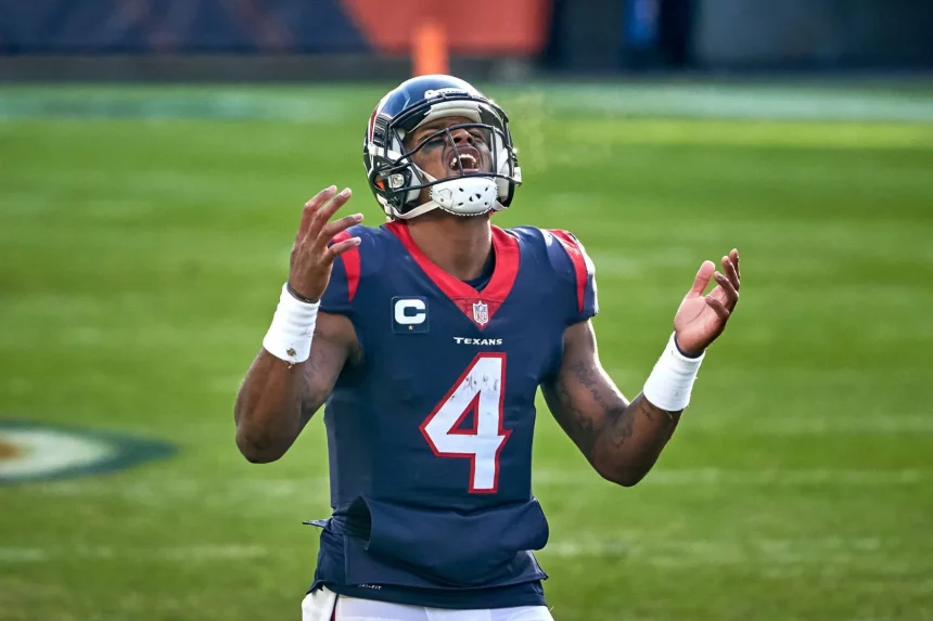 CHICAGO, IL - DECEMBER 13: Houston Texans quarterback Deshaun Watson (4) reacts after a play in action during a game bet
