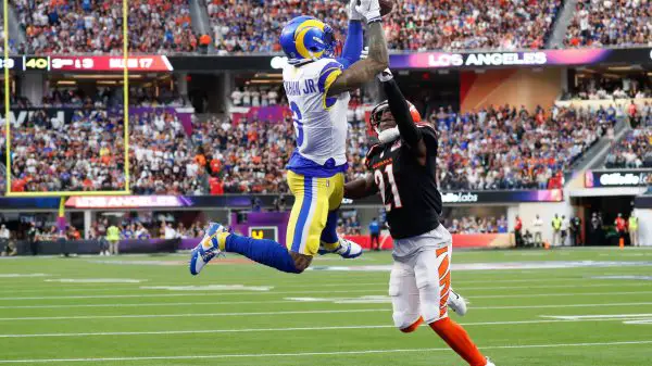 Los Angeles Rams wide receiver Odell Beckham Jr. (3) pulls in a 17-yard touchdown reception while covered by Cincinnati