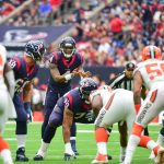 HOUSTON, TX - OCTOBER 15: Houston Texans quarterback Deshaun Watson (4) looks over the Browns defense during the football game between the Cleveland Browns and the Houston Texans on October 15, 2017 at NRG Stadium in Houston, Texas. (Photo by Ken Murray/Icon Sportswire) NFL American Football Herren USA OCT 15 Browns at Texans PUBLICATIONxINxGERxSUIxAUTxHUNxRUSxSWExNORxDENxONLY Icon171014095