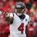 KANSAS CITY, MO - JANUARY 12: Houston Texans quarterback Deshaun Watson (4) points to his receivers in the second quarte