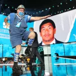 A Detroit Lions fan celebrates on stage after the Lions selected Penei Sewell with the number 7 pick at the 2021 NFL, American Football Herren, USA Draft in Cleveland, Ohio, on Thursday, April 29, 2021. PUBLICATIONxINxGERxSUIxAUTxHUNxONLY POY2021S012 AaronxJosefczyk